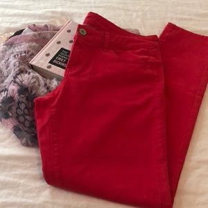 🐞American Eagle red skinny jean jegging